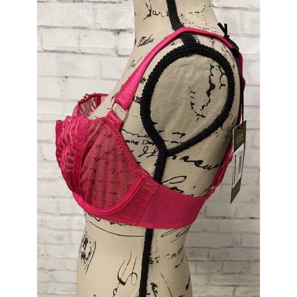 Chic Lace Underwire Bra in Vibrant Pink - Picture 2 of 8